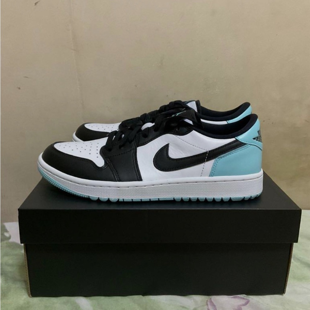 Size 7 Men’s Low Rise Copa Jordans